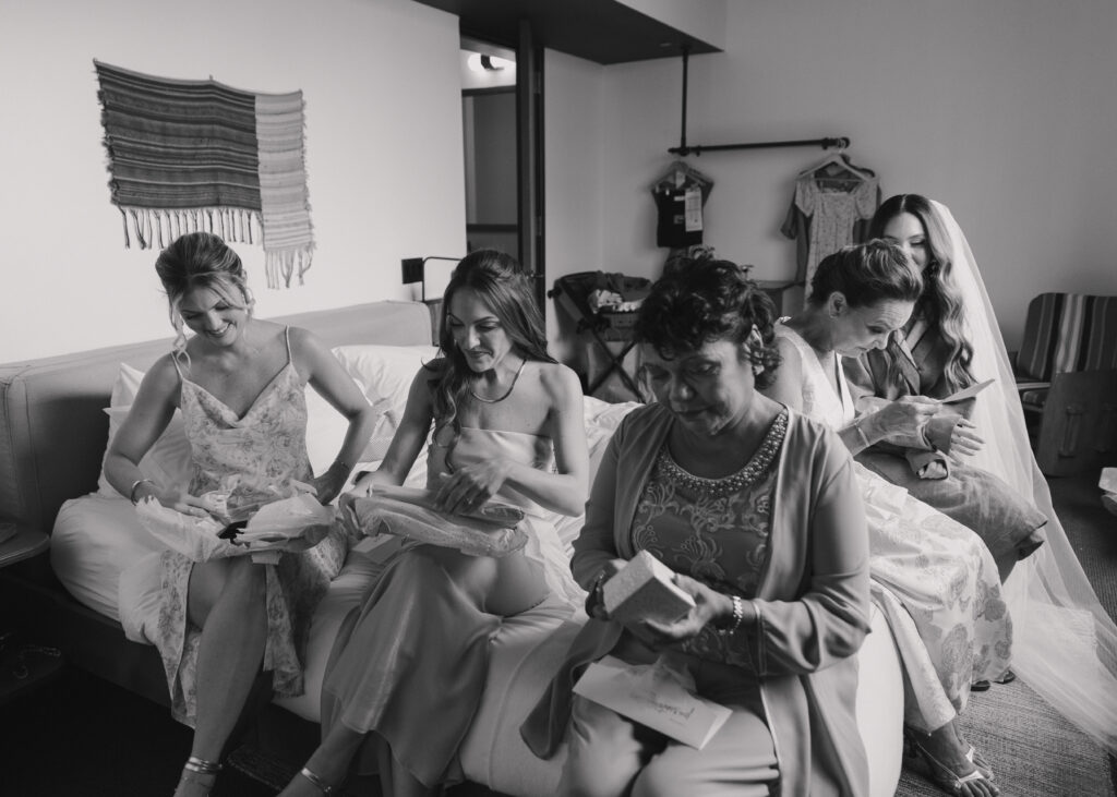sweet bridal party photos in the hotel room