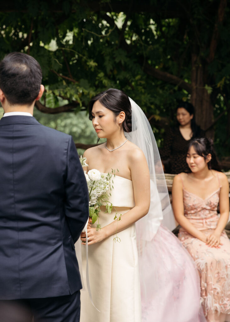 intimate central park wedding ceremony at cop cot