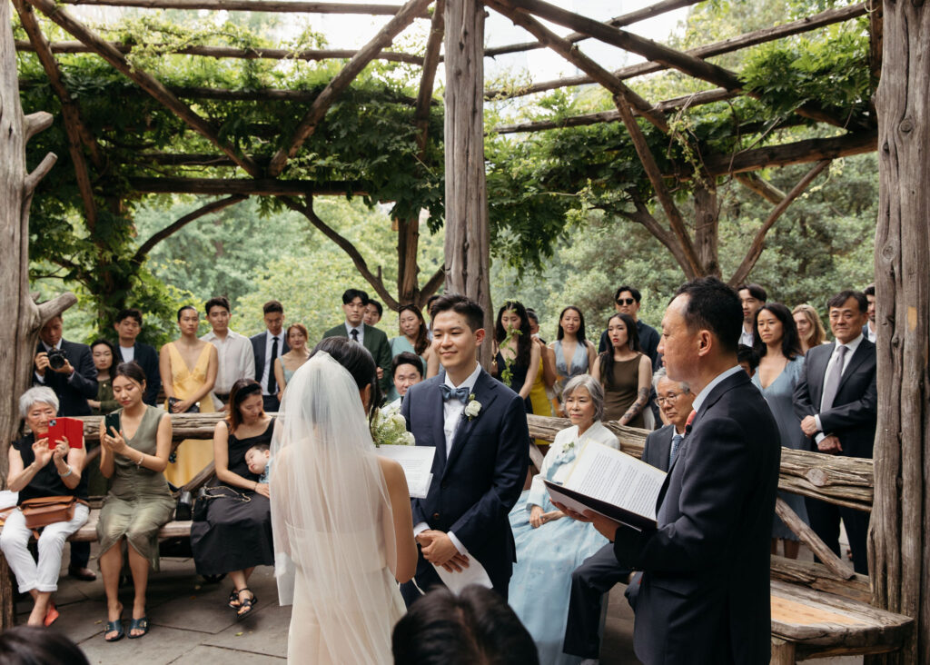 intimate central park wedding ceremony at cop cot