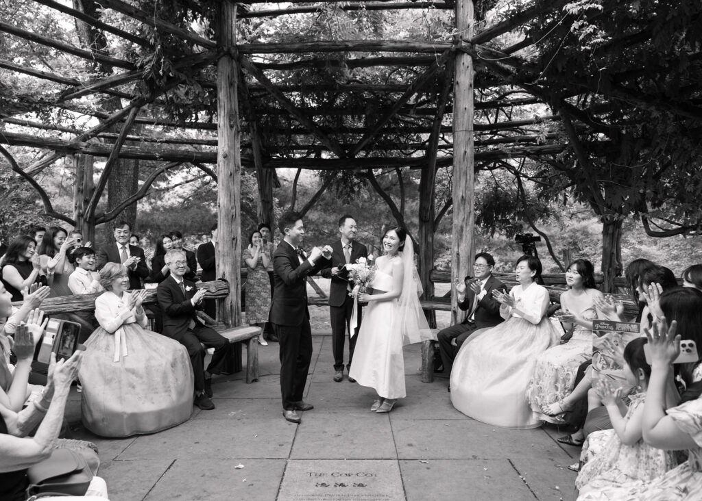 intimate central park wedding ceremony at cop cot