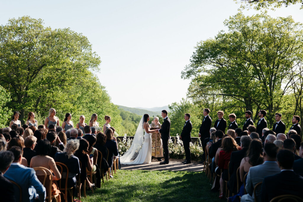 glynwood farm wedding ceremony outdoors